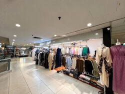 Lucky Plaza (D9), Shop House #623997881